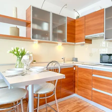 Sikorskiego, Sun & Snow